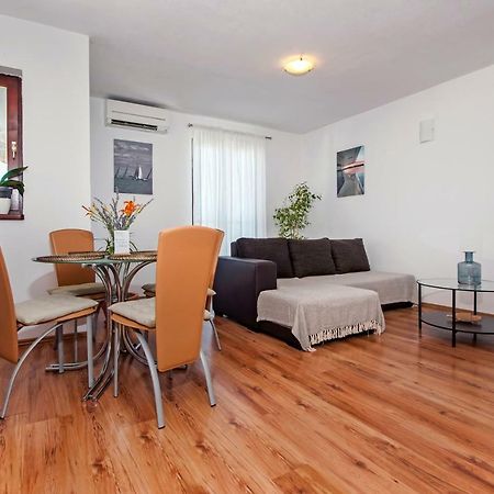 Apartment Thalassa Ровінь Екстер'єр фото