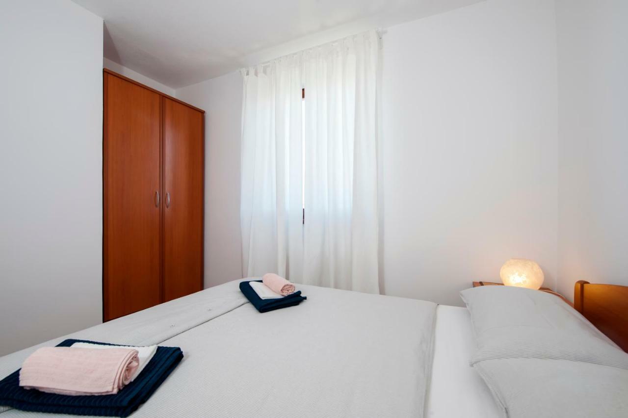 Apartment Thalassa Ровінь Екстер'єр фото