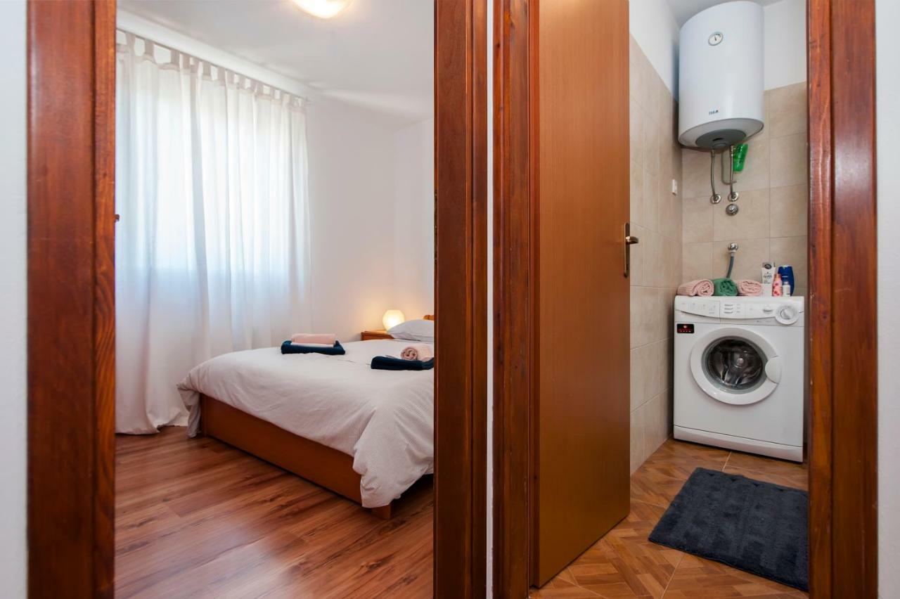 Apartment Thalassa Ровінь Екстер'єр фото