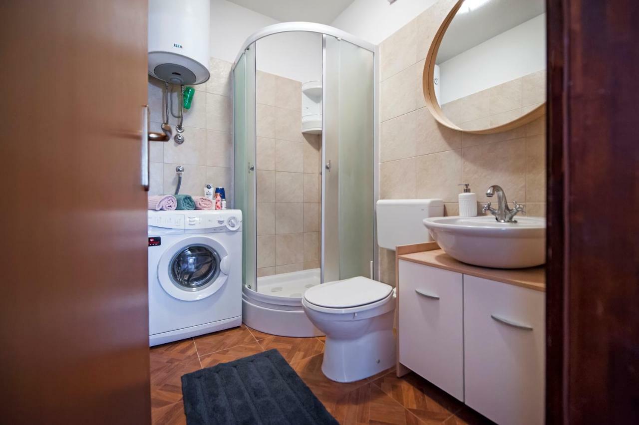 Apartment Thalassa Ровінь Екстер'єр фото