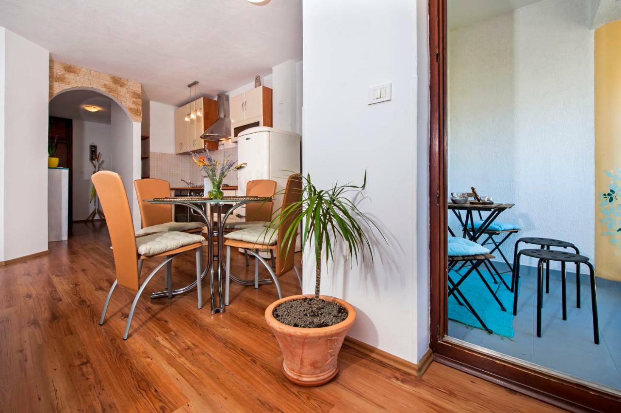 Apartment Thalassa Ровінь Екстер'єр фото